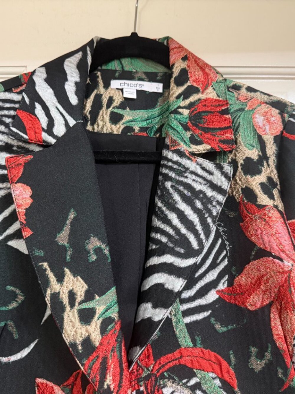 New with Tags Chico's Multi - Color Coat/Jacket sz 1 - Picture 4 of 5